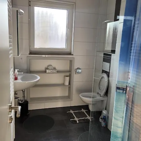 Schoene Einfache Ferienwohnung Zwischen Stadt Und Meer Wilhelmshaven Exterior photo