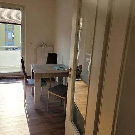 Schoene Einfache Ferienwohnung Zwischen Stadt Und Meer Wilhelmshaven Exterior photo