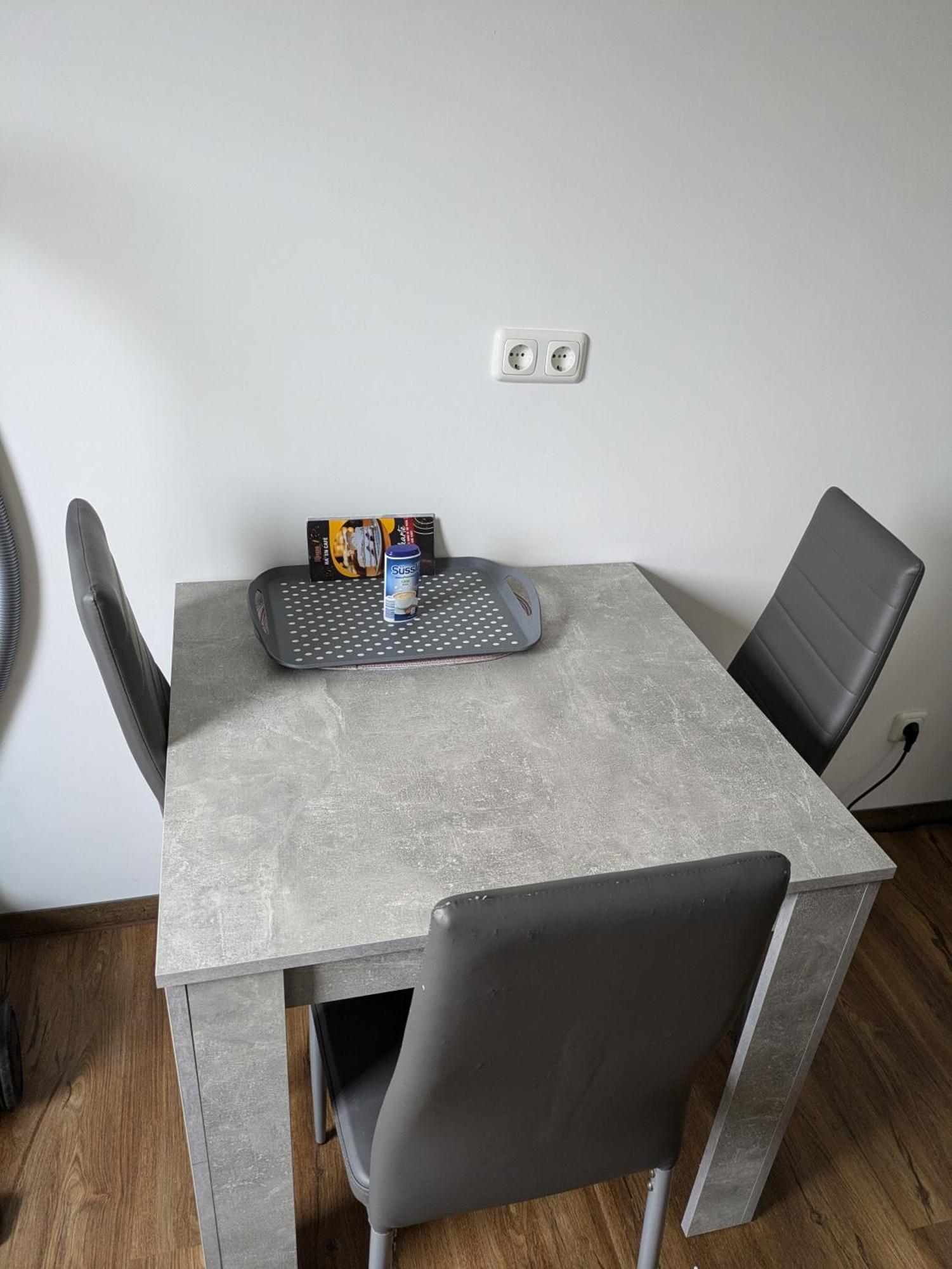 Schoene Einfache Zwischen Stadt Und Apartment