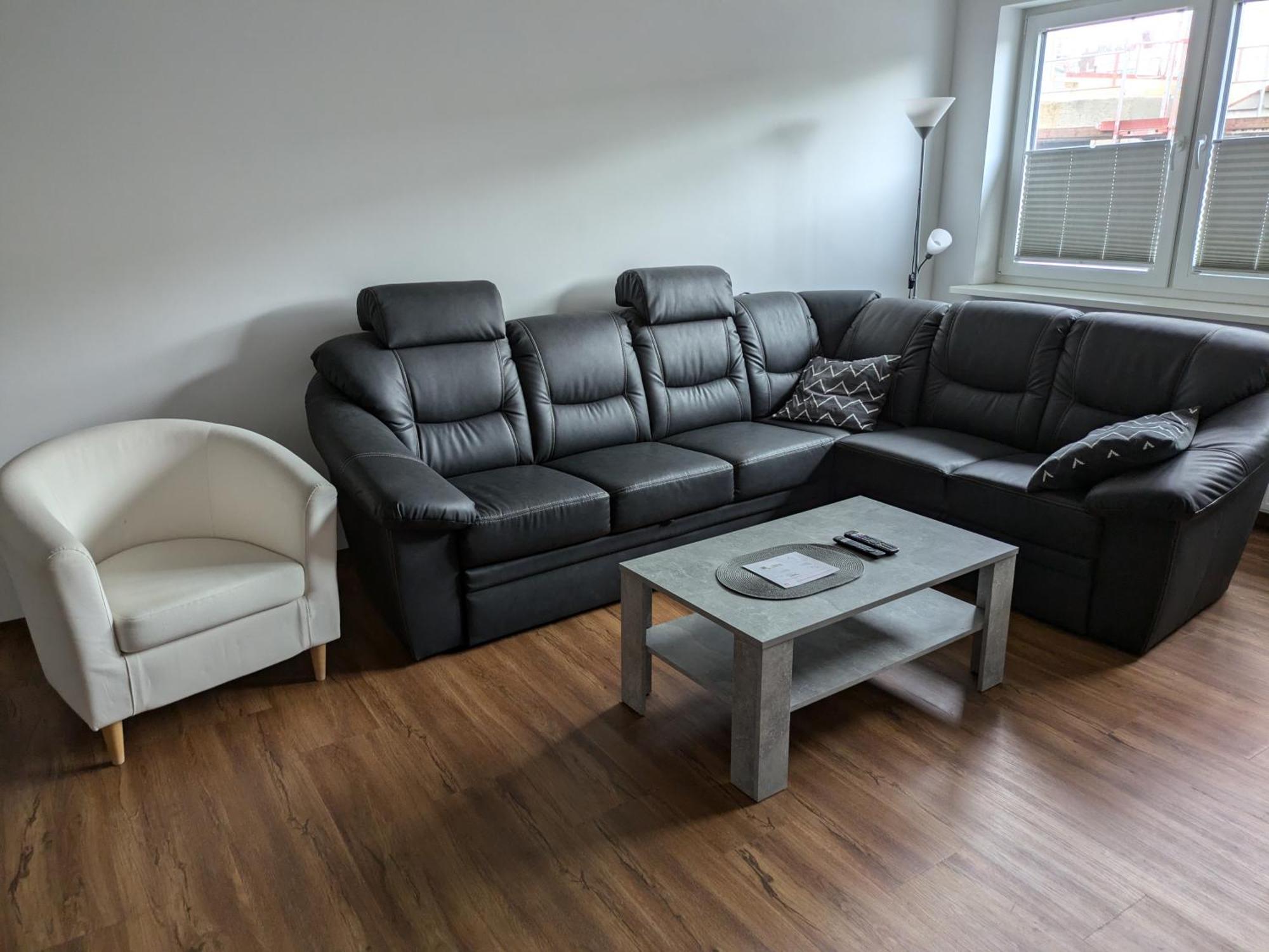 Schoene Einfache Zwischen Stadt Und Apartment Wilhelmshaven
